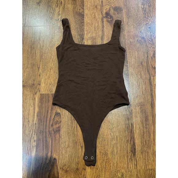 Naked Wardrobe Women's Square Neck Bodysuit Brown Size Small Minimalist Style - Picture 2 of 6
